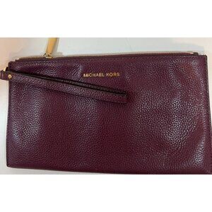 Michael Kors Leather Wristlet Wallet Purple Gold Tone Accents Zipper - Classy &